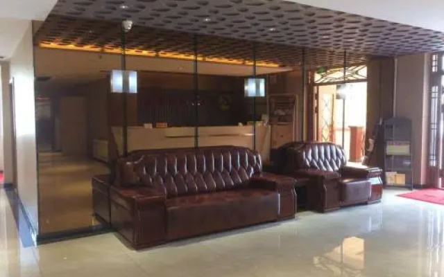 A'er Mountain Fuyi Holiday Hotel