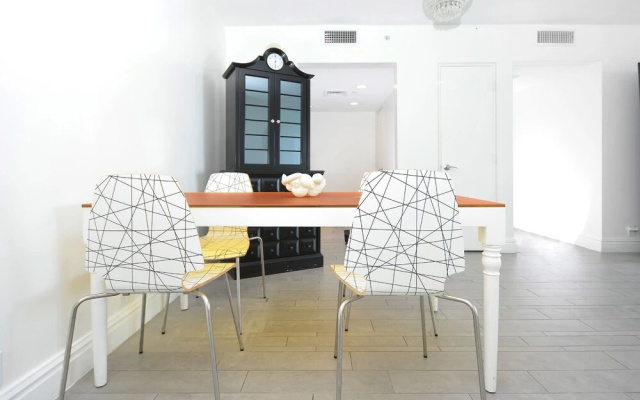 Miami World Rental - Mondrian 1126