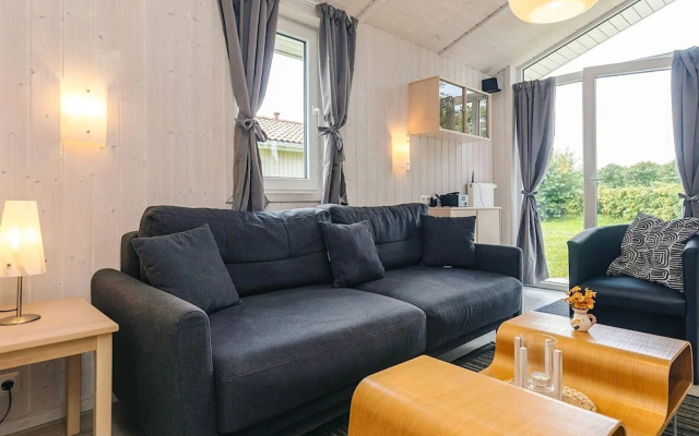 4 Star Holiday Home in Friedrichkoog