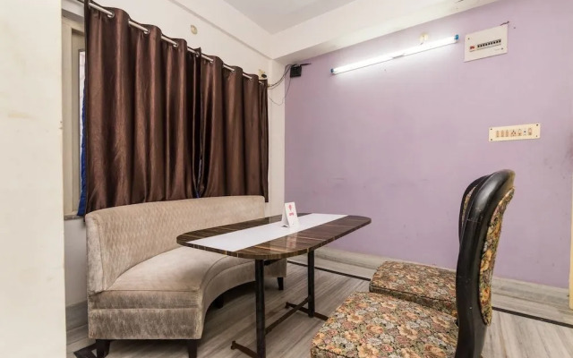 OYO 10919 Amar Raj Rooms
