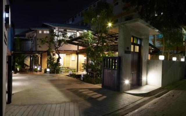 Отель Uncle Loy's Boutique House Таиланд, Бангкок - отзывы, цены и фото номеров - забронировать отель Uncle Loy's Boutique House онлайн вид на фасад