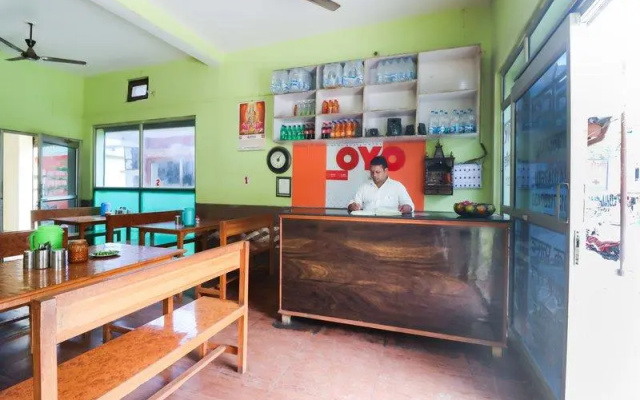 OYO Flagship 48702 Hotel Omkar
