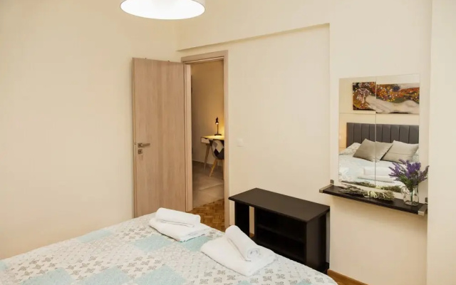 Restfull Fully Renovated Apartment in Thisio