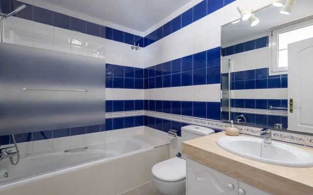 Apartment in Playa de Mogan With Sea Views