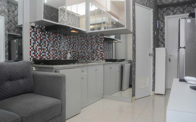 Comfortable and Clean 2BR Green Pramuka Apartment