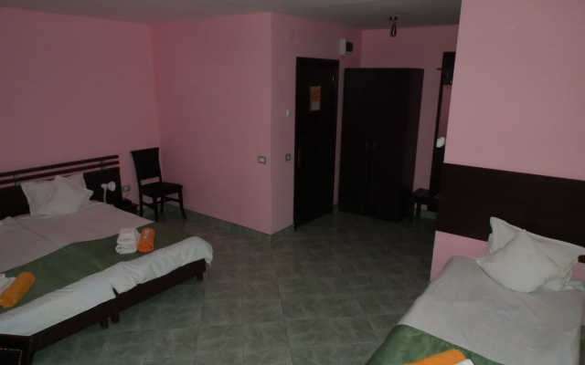 Marea Neagra Hotel