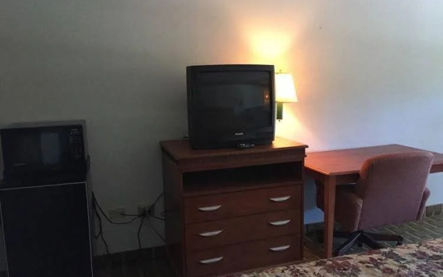 Daynite Inn