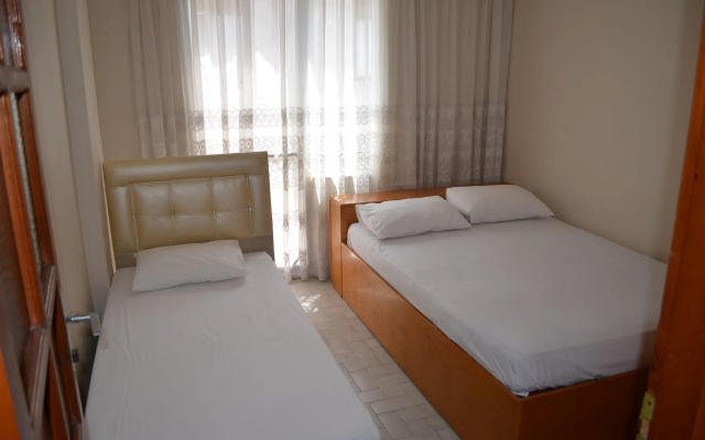 Yade Apart Pension