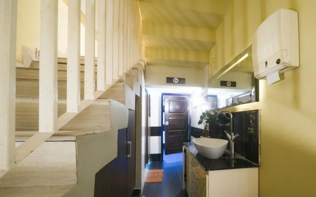 RedDoorz Plus near Universitas Negeri Makassar 2
