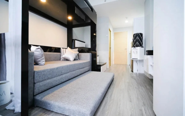Cozy Living Studio At Bale Hinggil Apartment