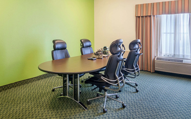 Quality Inn & Suites Harvey - Chicago Southland
