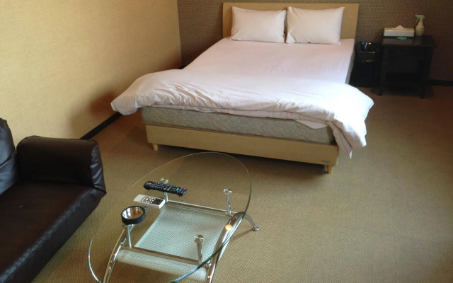 Uehonmachi Plaza Hotel - Adult Only