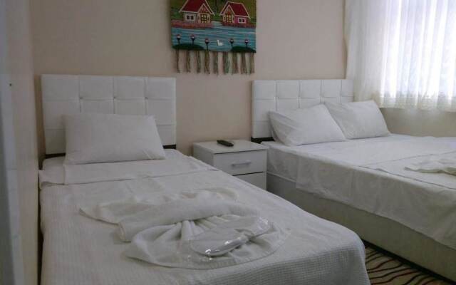 Отель Istanbul Grand Aparts комната для гостей
