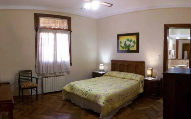Hostal L' Hirondelle