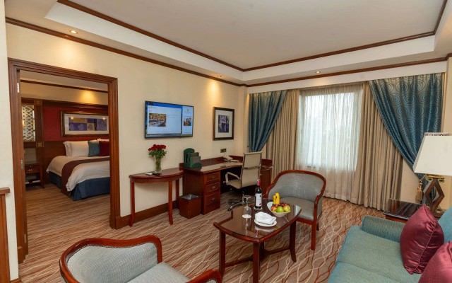 Отель Nairobi Serena