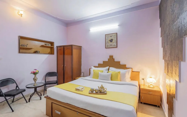 Alaya Stays 4 BHK with Outdoor Dining Area - Abhimanyu Mansion Sapphire