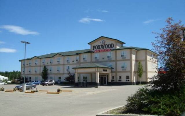 Отель Foxwood Inn & Suites Drayton Valley вид на фасад