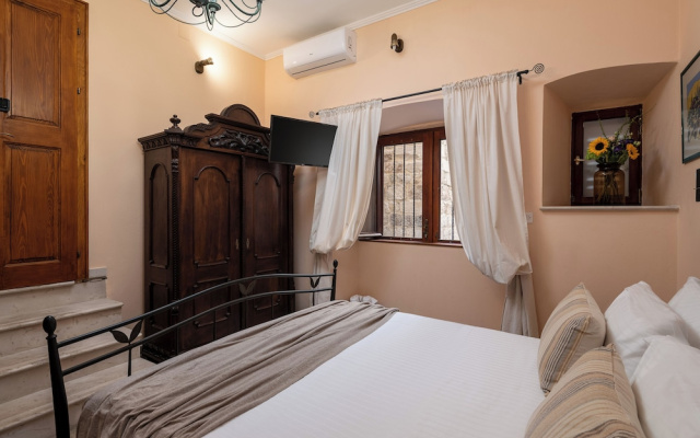 Antaeus Residence