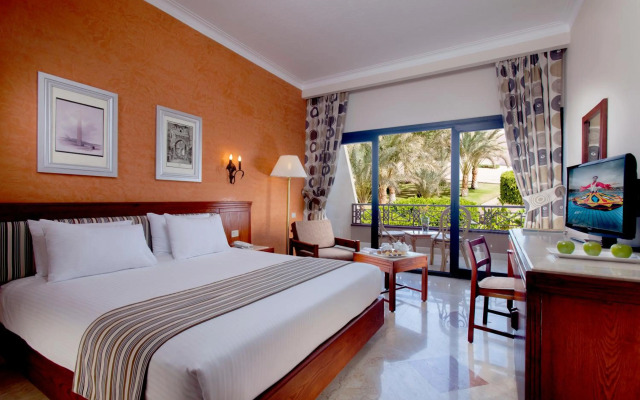 Отель Pharaoh Azur Resort