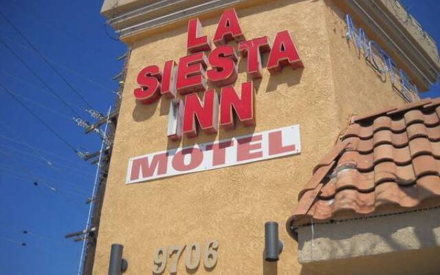 Отель La Siesta Inn США, Южные ворота - отзывы, цены и фото номеров - забронировать отель La Siesta Inn онлайн вид на фасад