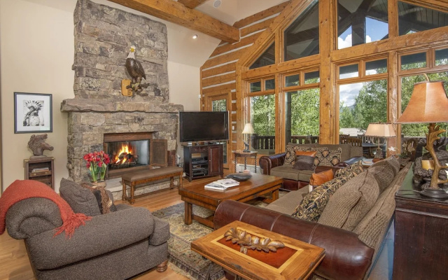 40 Goshawk 5 Bedroom Home by RedAwning