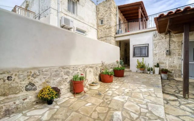 Skountakis House