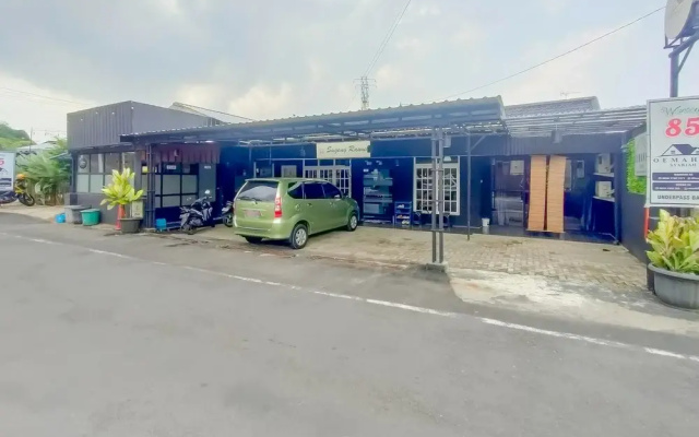 RedDoorz Syariah @ Oemah 85 Purwokerto