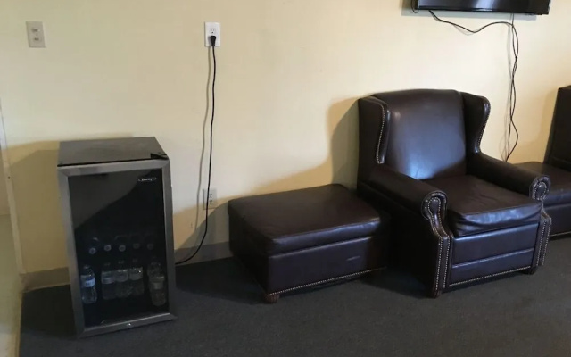 Reddy Inn and Suites