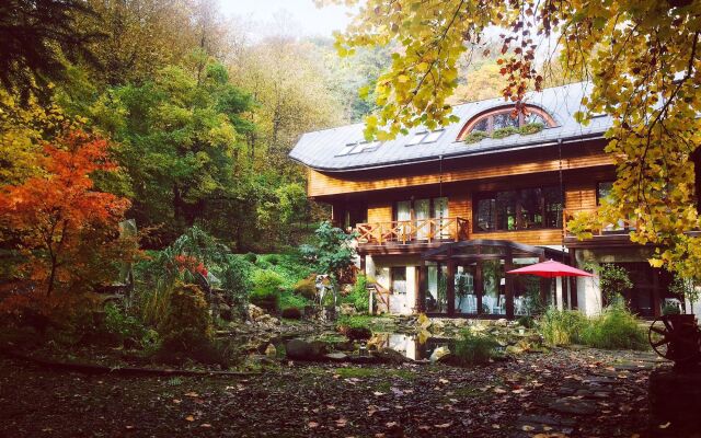Отель Ekosamotnia Eco Dream Pension Польша, Краков - отзывы, цены и фото номеров - забронировать отель Ekosamotnia Eco Dream Pension онлайн вид на фасад