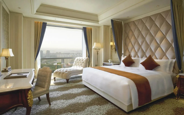 Yulong State Hotel
