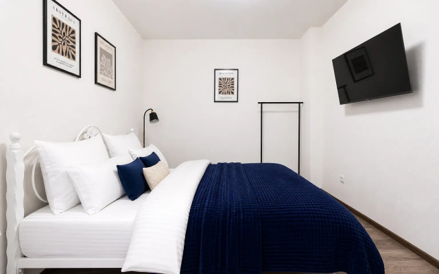 Vegas apartments (Вегас апартментс) на улице Александра Хохлова 7