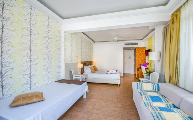 Hotel Kalyves Beach