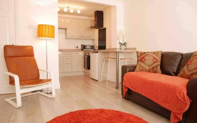 York city centre, recently renovated 2 bedroom flat