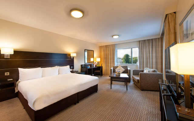 DoubleTree by Hilton London Heathrow Airport