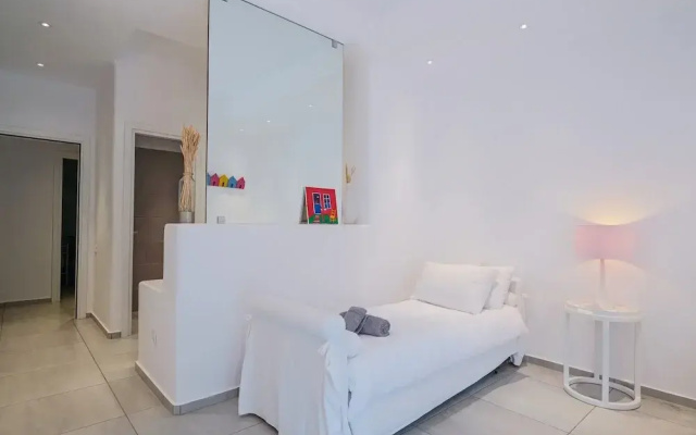 Lux Villa, 5 Master BR, Private Pool, Sunset View!
