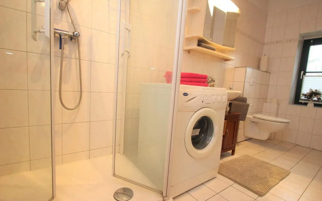Semi detached house, Glave