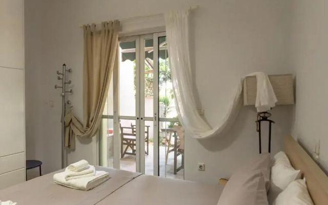 Comfy Kourouta Apartment & Suite