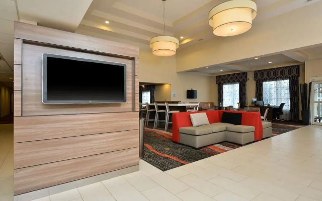 Holiday Inn Express Boston - Milford by IHG