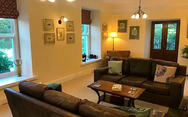 Riverbank House Bed and Breakfast Innishannon