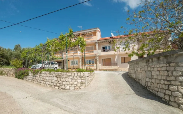 Apartments Javoran 3108
