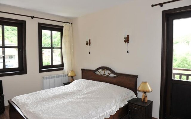 Hotel Slavova Krepost Сандански комната для гостей
