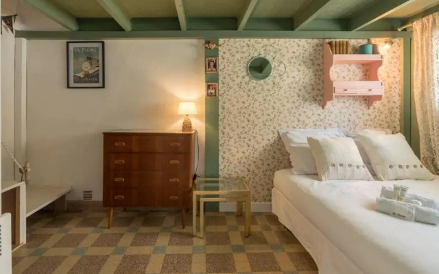 Charmante petite maison à 50m de la plage