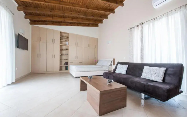 Top floor modern studio in central Koropi