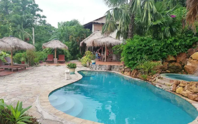 Beach Kep SovannVillage Guest House