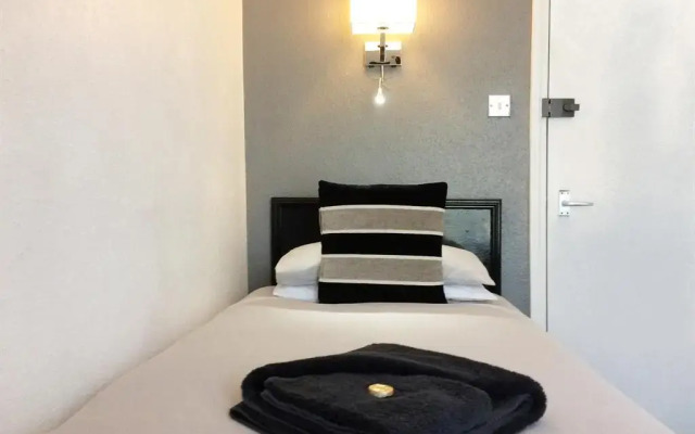 Apollo Guest House