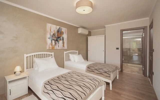 Lulu in Dobrinj With 4 Bedrooms and 4 Bathrooms