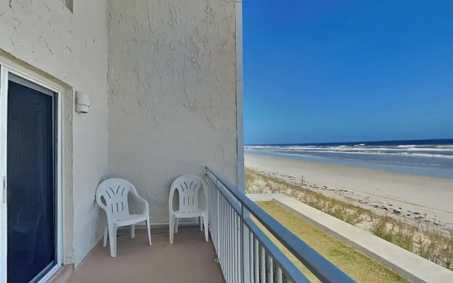 Trade Winds 31 by Distinctive Beach Rentals