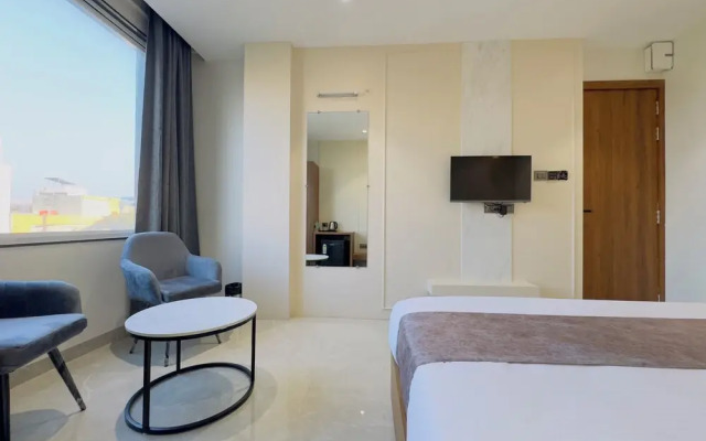 Travinities Hotel Avni Palace