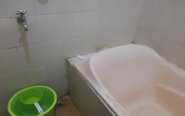 OYO Life 93160 Kost Jenny Karawang