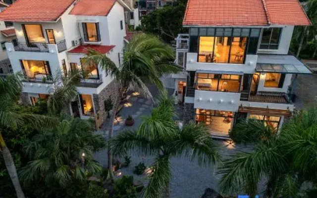 Haikou Man Manor Homestay (Wuyuan River Convention Center)